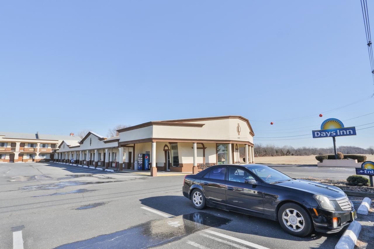 デイズ イン バイ ウィンダム ライツタウン Wrightstown エクステリア 写真